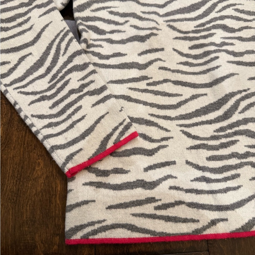 Anthropologie Lizzie Mock Neck Sweater White Zebra Gray Pink size Small - Picture 4 of 10